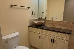 9901 NE 4th St, Bellevue, WA 98004 - Photo 17