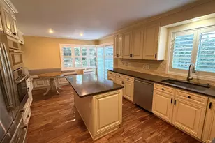 9901 NE 4th St, Bellevue, WA 98004 - Photo 7