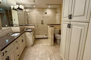 9901 NE 4th St, Bellevue, WA 98004 - Photo 13