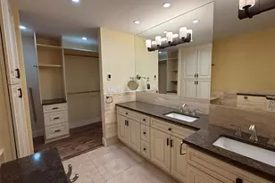 9901 NE 4th St, Bellevue, WA 98004 - Photo 11