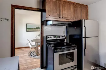 8004 22nd Avenue NW, Seattle, WA 98117 - Photo 15