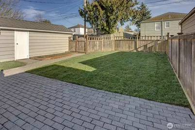 8004 22nd Avenue NW, Seattle, WA 98117 - Photo 27