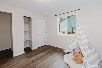 611 NE Conifer Drive, Bremerton, WA 98311 - Photo 17