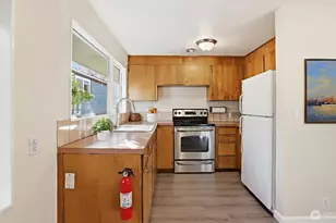 4721 26th Ave SW, Seattle, WA 98106 - Photo 7