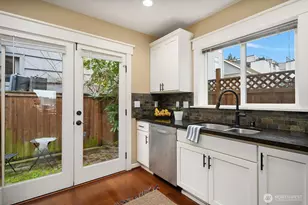 114 W Florentia St, Seattle, WA 98119 - Photo 7