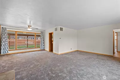 32 Furney Street, Wenatchee, WA 98801 - Photo 5