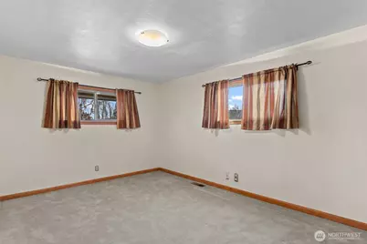 32 Furney Street, Wenatchee, WA 98801 - Photo 13