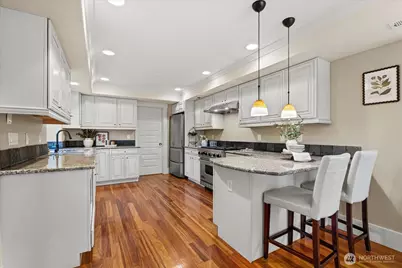 825 Kirkland Way, Kirkland, WA 98033 - Photo 9