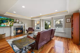 825 Kirkland Way, Kirkland, WA 98033 - Photo 3