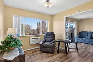 2005 Tibbetts Dr, Longview, WA 98632 - Photo 9