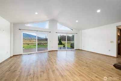 965 N Fruitdale Road, Sedro Woolley, WA 98284 - Photo 5