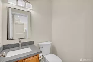 16704 Cobblestone Dr, Lynnwood, WA 98037 - Photo 17