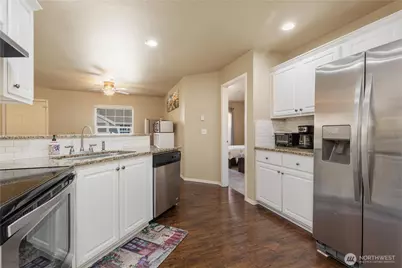 1746 Kennedy Place #E5, DuPont, WA 98327 - Photo 11