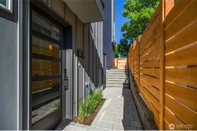 115 22nd Avenue #B, Seattle, WA 98122 - Photo 1