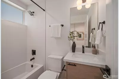 115 22nd Avenue #B, Seattle, WA 98122 - Photo 7