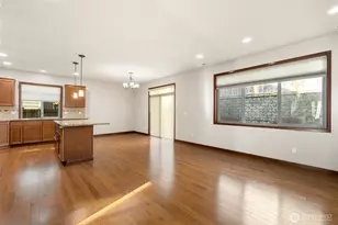 4617 167th St SW, Lynnwood, WA 98037 - Photo 5