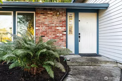 10523 NE 197th Street, Bothell, WA 98011 - Photo 5