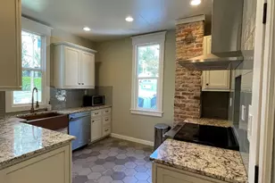 1522 Taylor Ave N, Seattle, WA 98109 - Photo 23