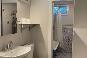 1522 Taylor Ave N, Seattle, WA 98109 - Photo 11