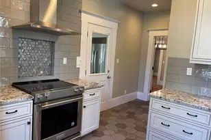 1522 Taylor Ave N, Seattle, WA 98109 - Photo 17