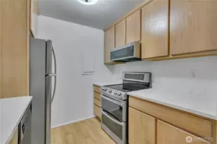 17527 149th Ave SE, Renton, WA 98058 - Photo 13