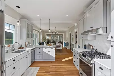 6734 18th Avenue NW, Seattle, WA 98117 - Photo 13