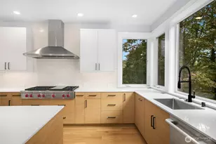 13105 SE 19th Ct, Bellevue, WA 98005 - Photo 17