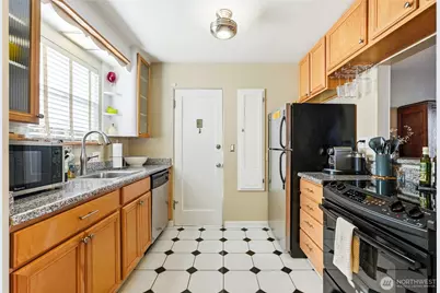 314 N G Street #B1, Tacoma, WA 98403 - Photo 5