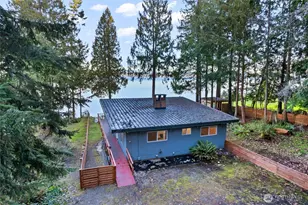 2153 Highland Dr, Camano Island, WA 98282 - Photo 3