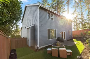 2017 NE 24th Pl, Renton, WA 98056 - Photo 35