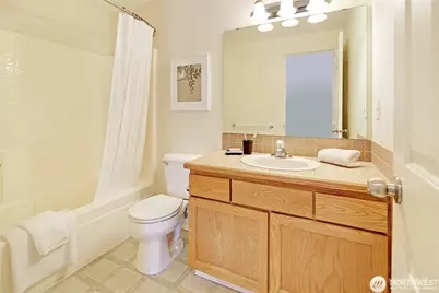 8518 Midvale Avenue NW #B, Seattle, WA 98103 - Photo 9