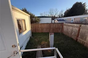 8504 37th St Ct E, Puyallup, WA 98371 - Photo 11