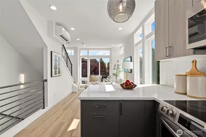 8303 C 12th Avenue NW, Seattle, WA 98117 - Photo 7