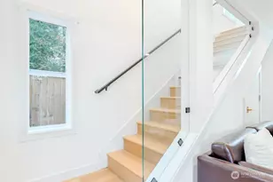 1518 NE 106th St, Seattle, WA 98125 - Photo 13