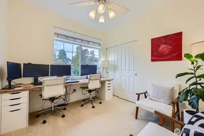 1855 Trossachs Blvd SE #705, Sammamish, WA 98075 - Photo 5