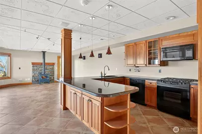 8204 East Side Drive NE, Tacoma, WA 98422 - Photo 23