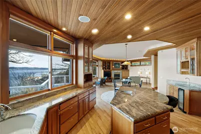 8204 East Side Drive NE, Tacoma, WA 98422 - Photo 11