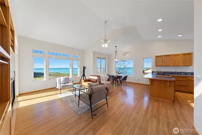 2337 West Beach Road, Oak Harbor, WA 98277 - Photo 5