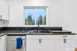 369 14th St, Blaine, WA 98230 - Photo 13