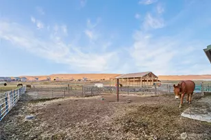 2775 4th St SE, East Wenatchee, WA 98802 - Photo 33