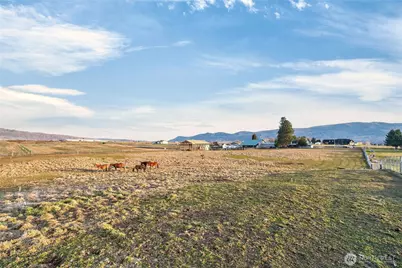 2775 4th Street SE, East Wenatchee, WA 98802 - Photo 3