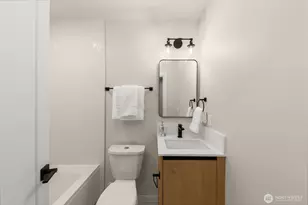 1123 C 10th Ave E, Seattle, WA 98102 - Photo 17