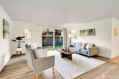 11112 NE 68th Street #314, Kirkland, WA 98033 - Photo 3