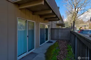 11112 NE 68th St, Kirkland, WA 98033 - Photo 15