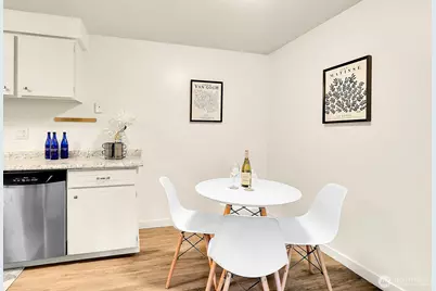 11112 NE 68th Street #314, Kirkland, WA 98033 - Photo 9