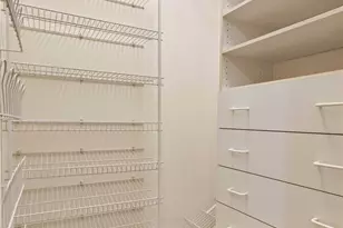 1726 Bellevue Way NE, Bellevue, WA 98004 - Photo 25