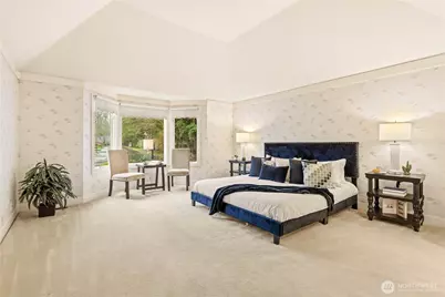 1726 Bellevue Way NE, Bellevue, WA 98004 - Photo 11