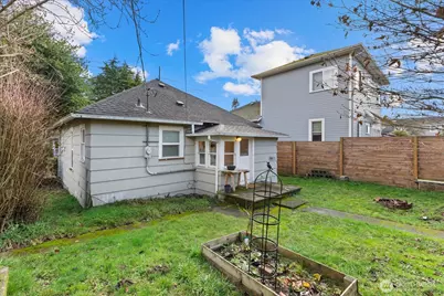 7361 17th Avenue NW, Seattle, WA 98117 - Photo 3