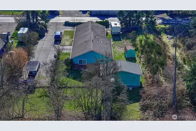 305 138th Street E, Tacoma, WA 98445 - Photo 11