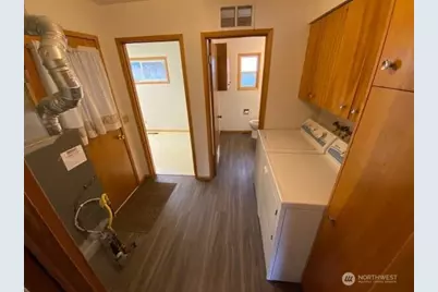 305 138th Street E, Tacoma, WA 98445 - Photo 19